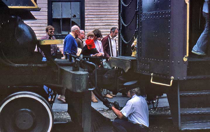 coupling locomotive to coach