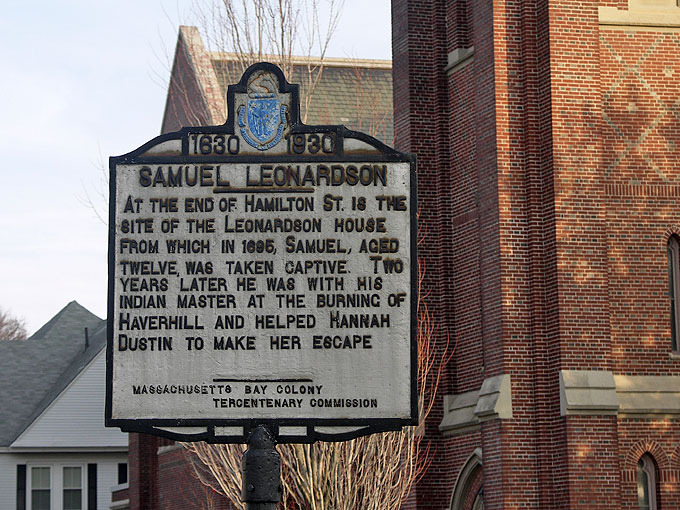 Tercentenary Sign at Billings Square in Worcester