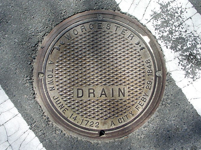 Drain Cover with Worcester History