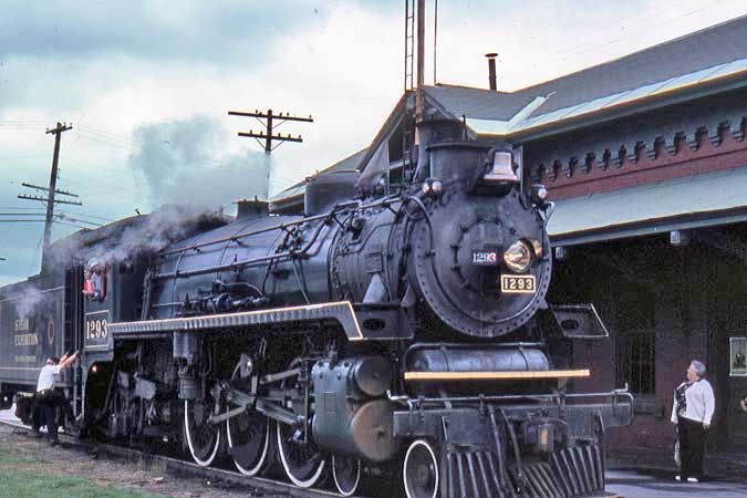 Pacific type locomotive 1293
