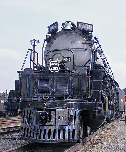 the front of UPRR 4012