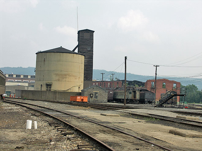 stuctures in the DL&W Scranton, PA yard